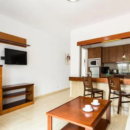 Lpc Superior Two Bedrooms, Wifi,pool, Near The Beach